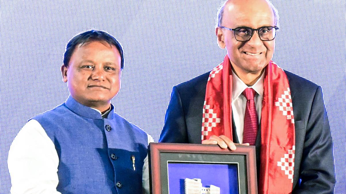 Singapore President Tharman Shanmugaratnam visits Konark temple, artists’ village in Odisha’s Puri