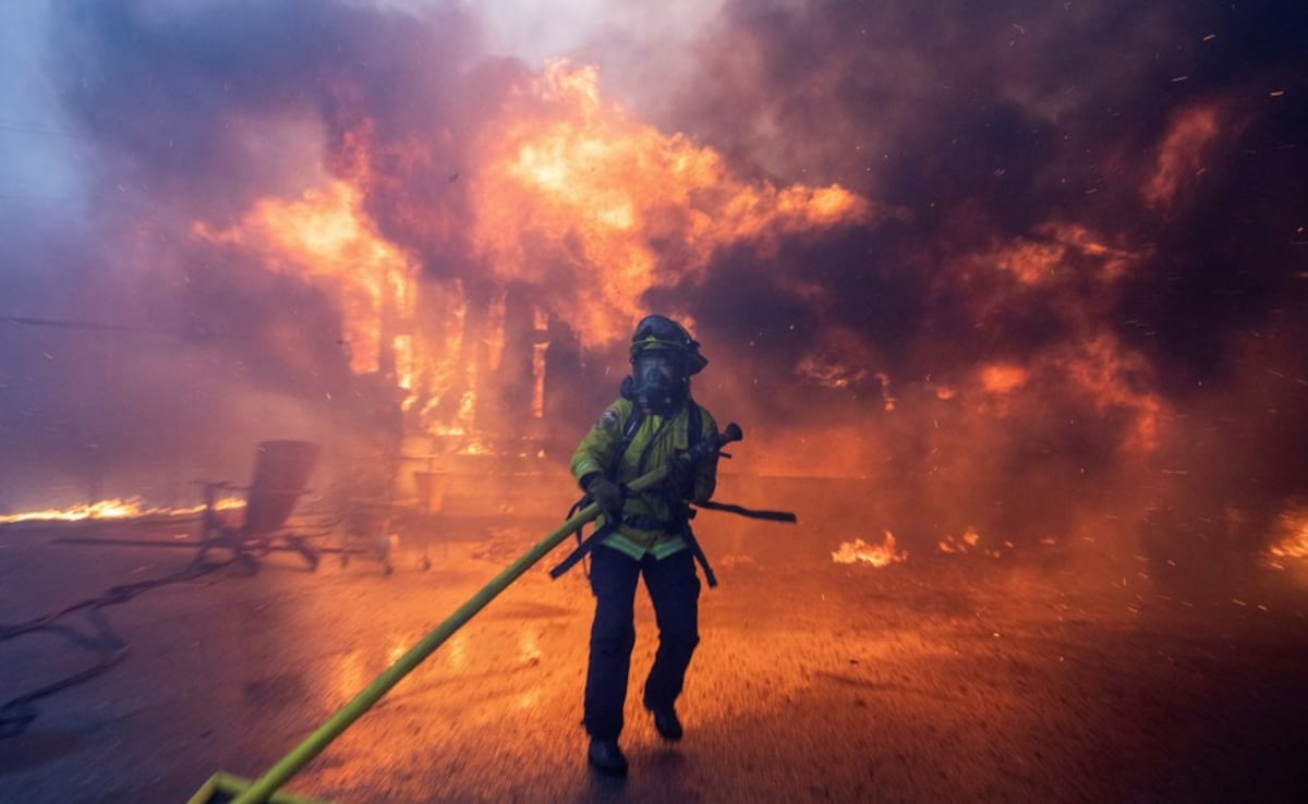 Los Angeles Battles Historic Wildfires, Yet Its Air Quality Is Better Than Delhi’s