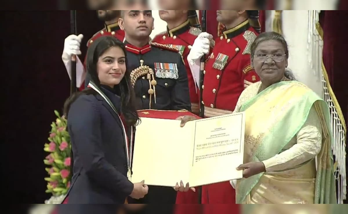 Manu Bhaker, D Gukesh Receive Khel Ratna From President Droupadi Murmu At Rashtrapati Bhavan