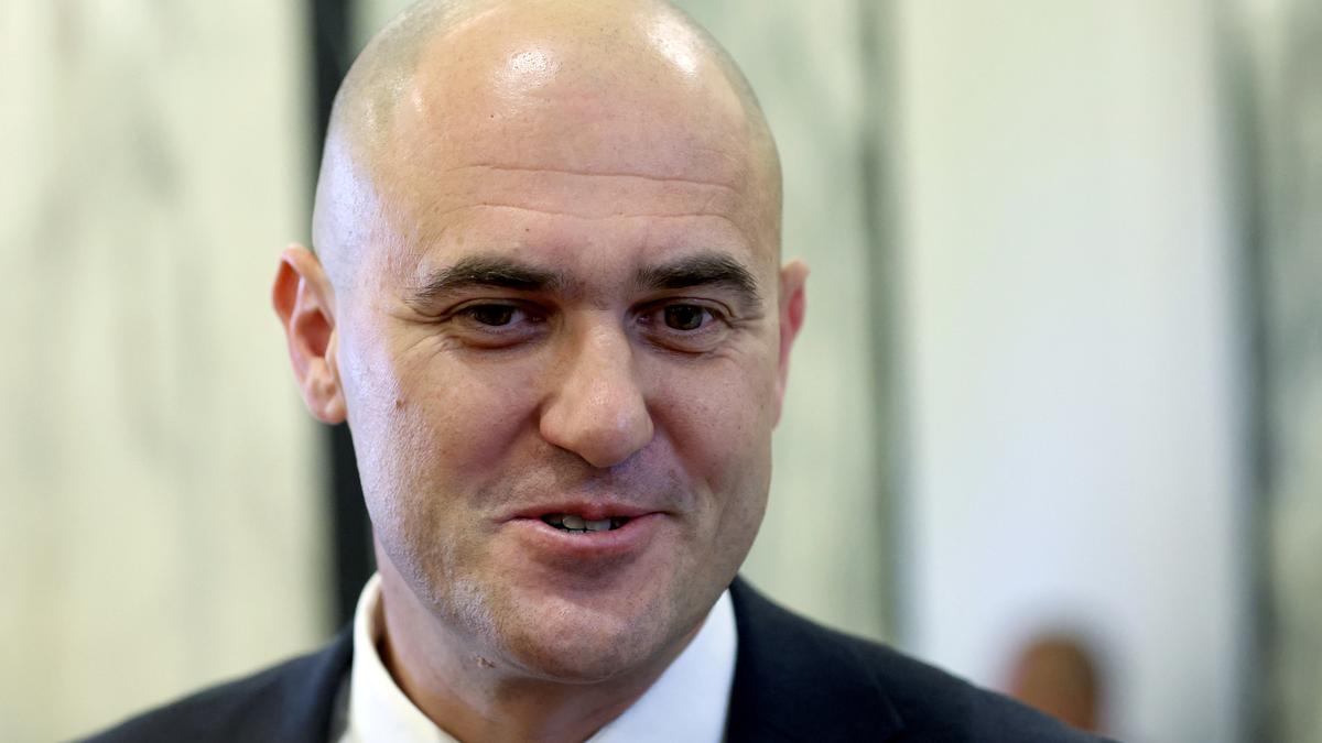 Croation deputy PM quits over video of him firing from car