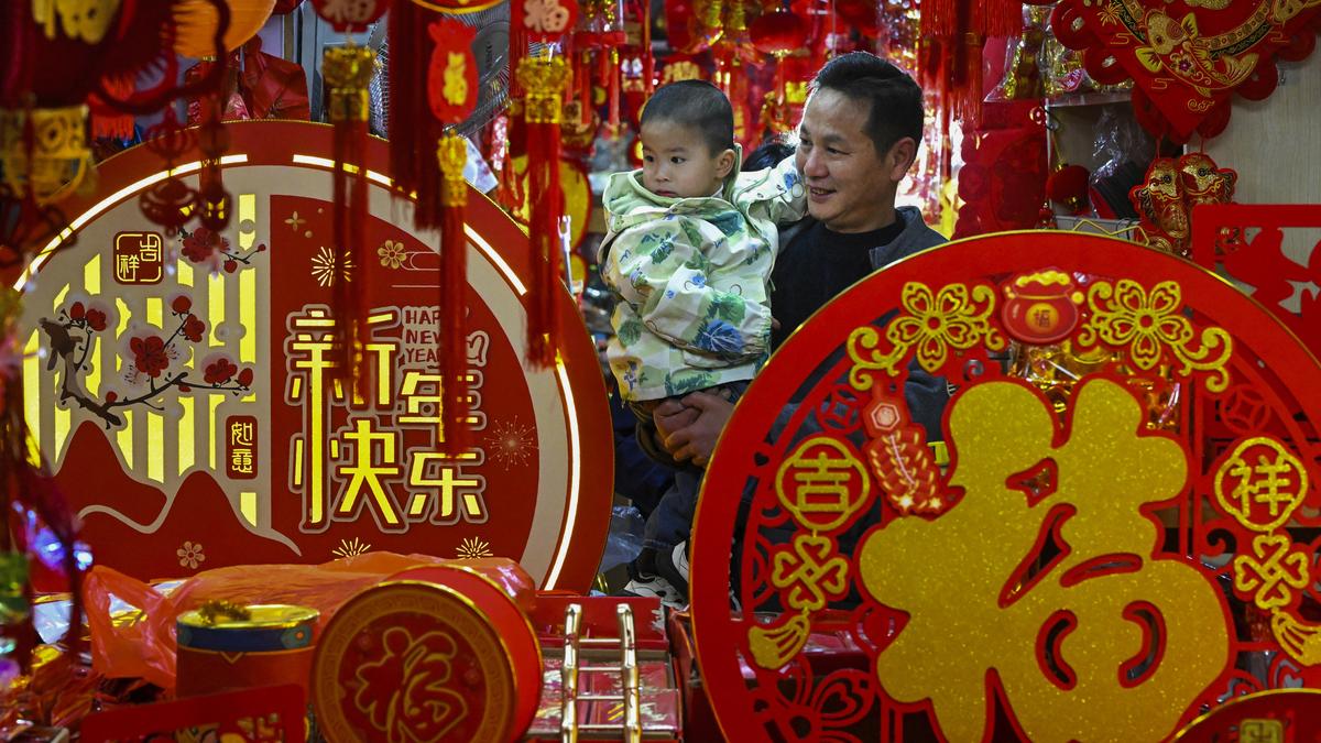 China’s captivating ‘heroes’ dance blends kung-fu and opera