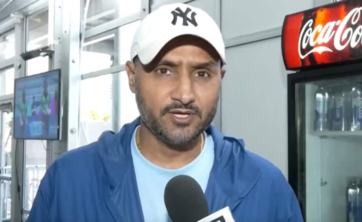 “Has An Average Of 56”: Harbhajan Singh Heartbroken By 2 India Stars’ Snub