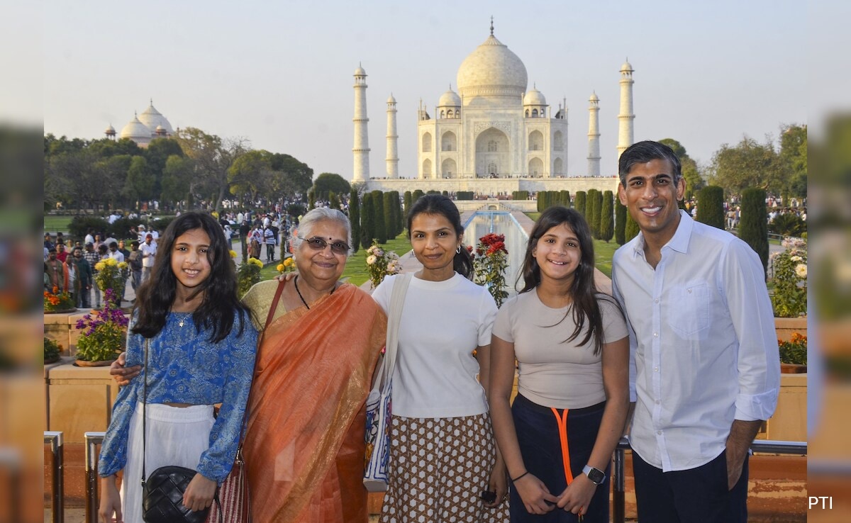 Former UK Prime Minister Rishi Sunak Visits Taj Mahal With Family