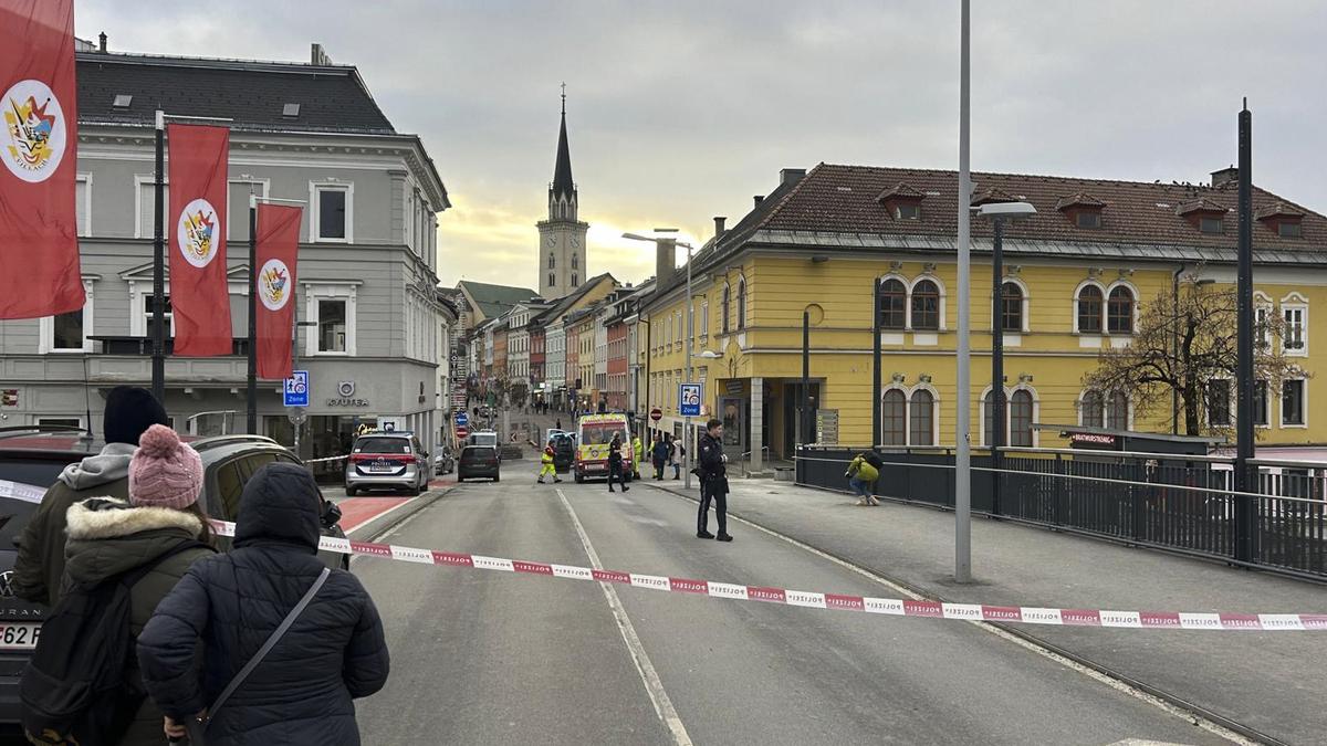23-year-old man stabs 6 people in Austria, killing 1 in what police describe as random attack