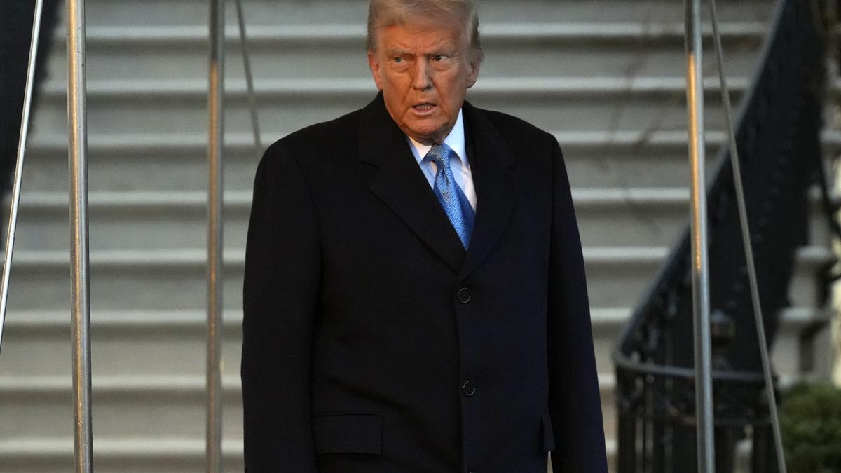 Trump readies order for steep tariffs on goods from Mexico, Canada, China