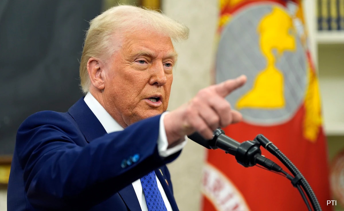 Donald Trump Fires ‘Disease Detectives’ As Bird Flu Fears Rise: Report