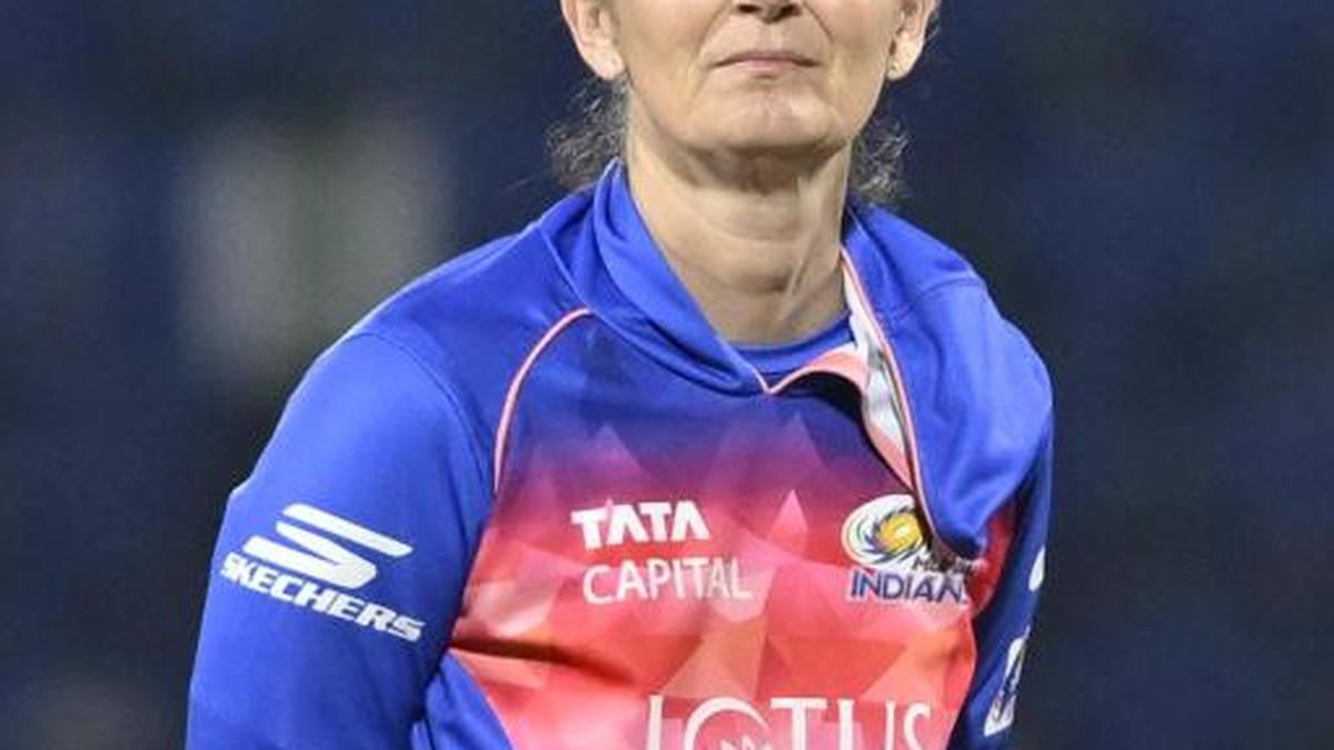 Edwards questions umpiring calls as MI fall short against DC in controversial finish