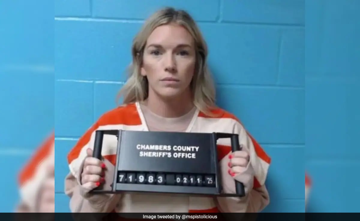 35-Year-Old US Teacher, Accused Of Having Sex With Teen Student, Turns Herself In