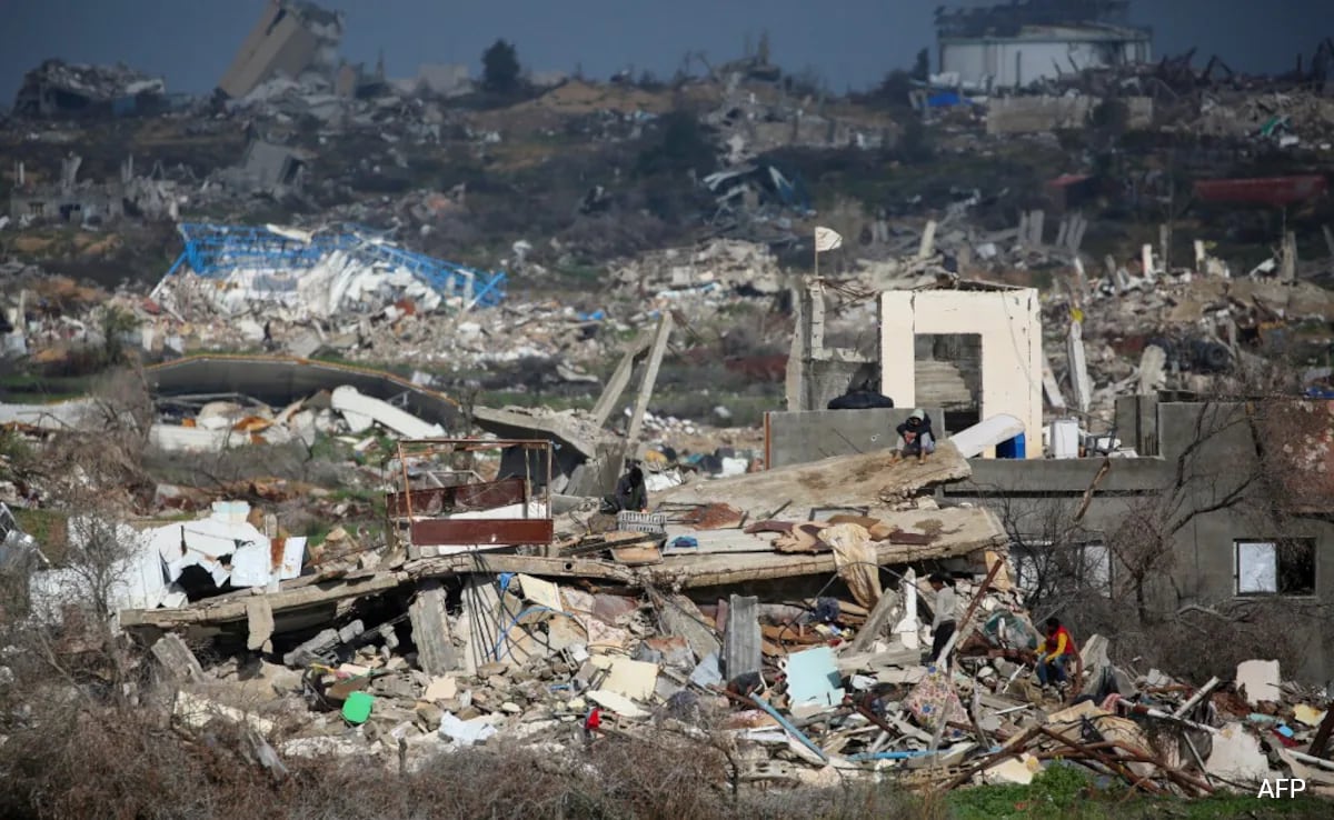 Bulldozers, Construction Vehicles, Awaiting Gaza Entry From Egypt: Report