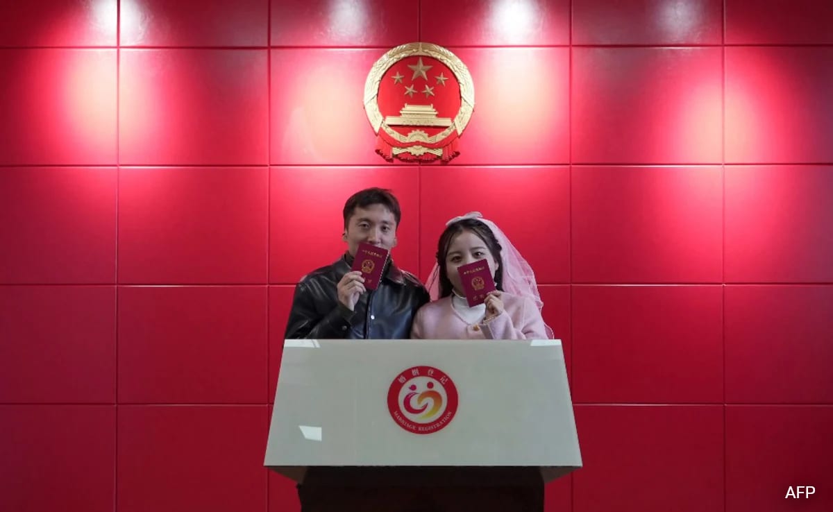 China Plays Cupid, Pays Couples Rs 17,783 To Boost Marriage Rate