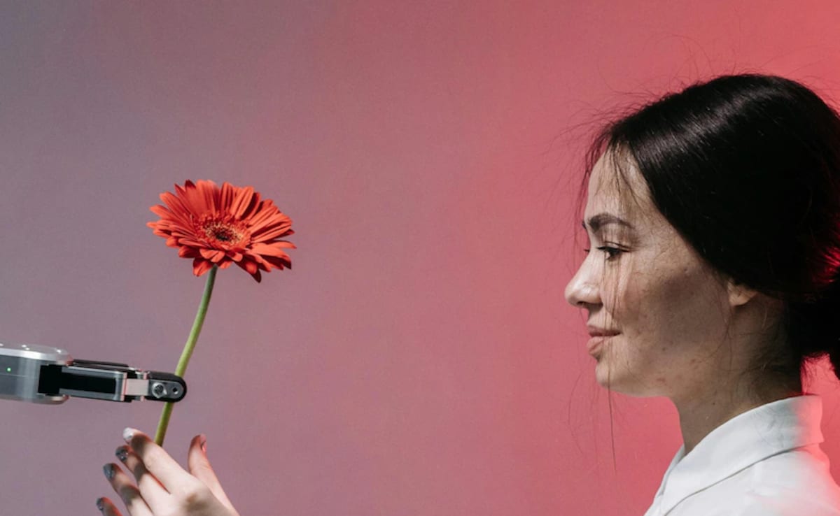 AI Replaces Boyfriends In China, Making Entrepreneur Yao Runhao A Billionaire