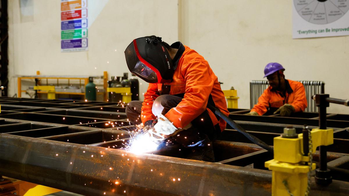 Moody’s warns U.S. tariffs may hurt India’s manufacturing push, slow growth