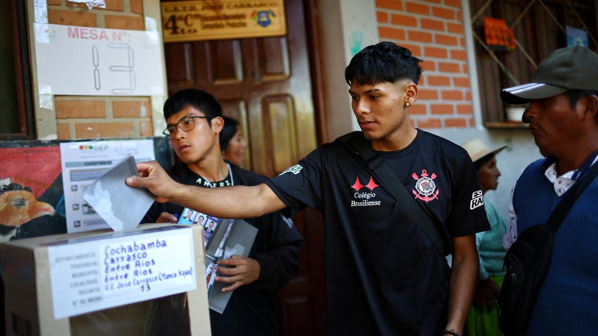 Polls in Bolivia open for national elections