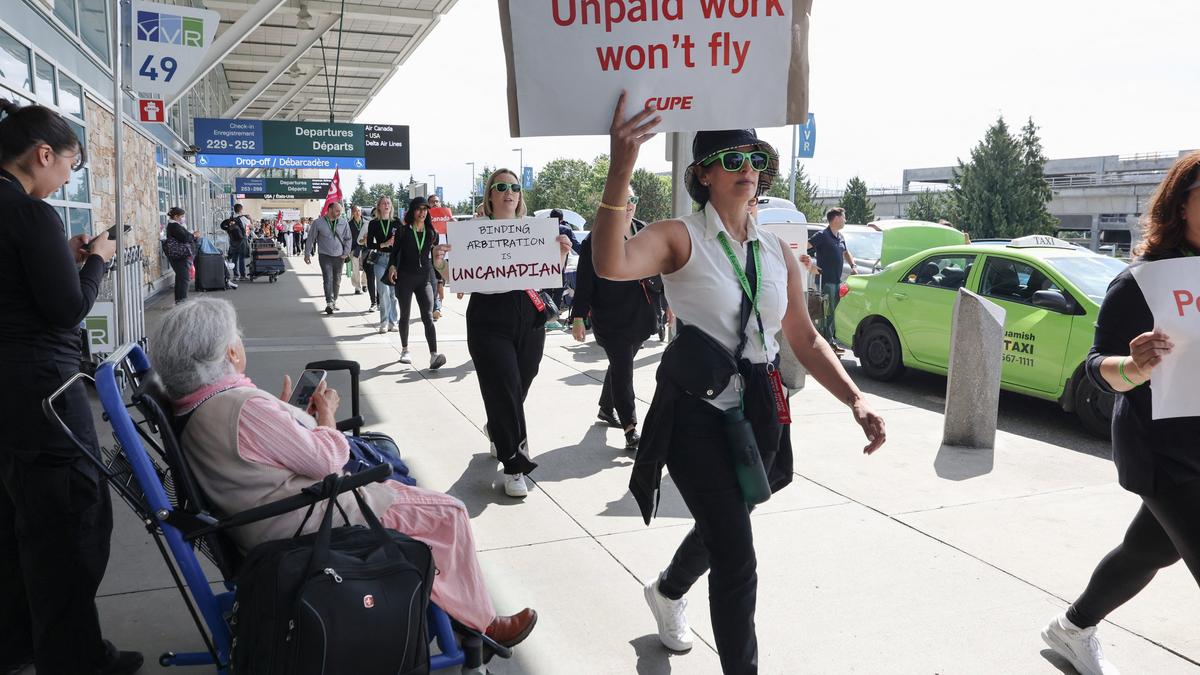 Air Canada suspends restart plans after flight attendants union defies return to work order