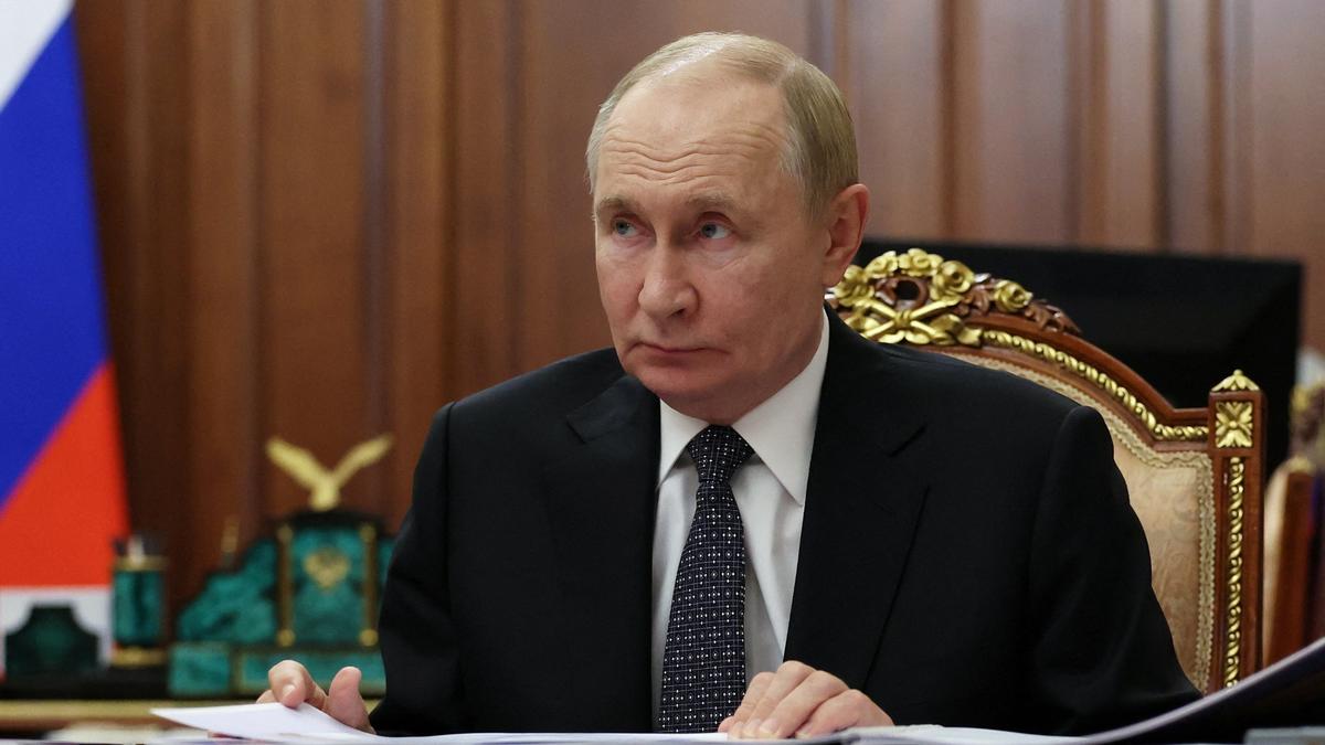 Russia rejects EU troops in Ukraine and speedy Zelenskyy meeting