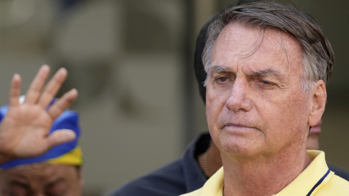 Brazil Supreme Court justice keeps Bolsonaro under house arrest