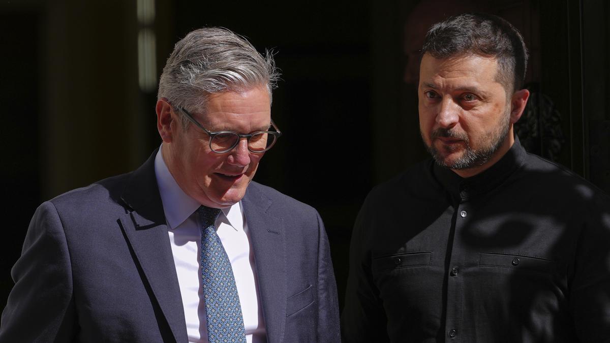 Trump-Putin Peace Talks: Zelenskyy and Starmer meet in London ahead of discussions