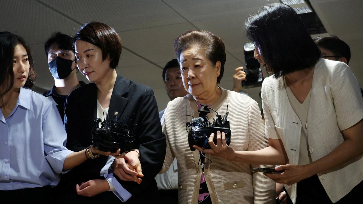South Korean investigators seek arrest of leader of Unification Church in probe of ex-first lady