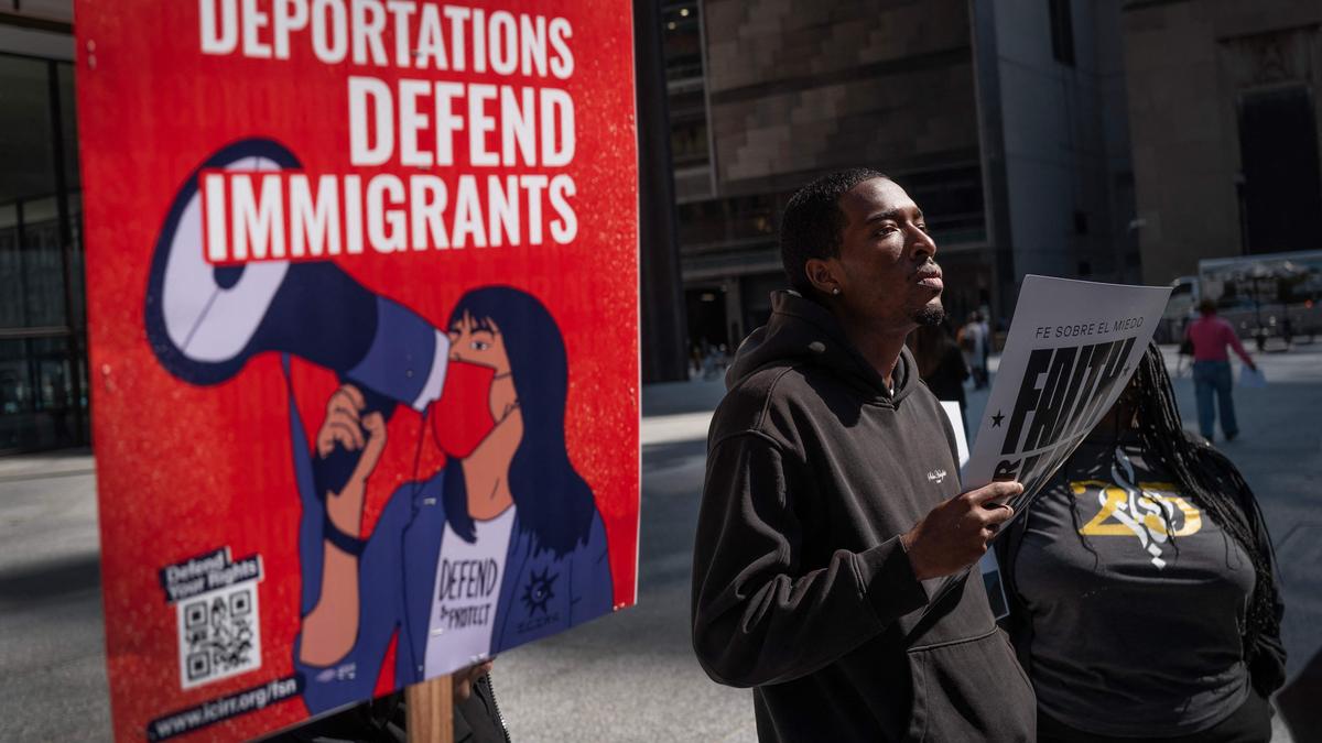 Trump administration launches immigration raids in Chicago