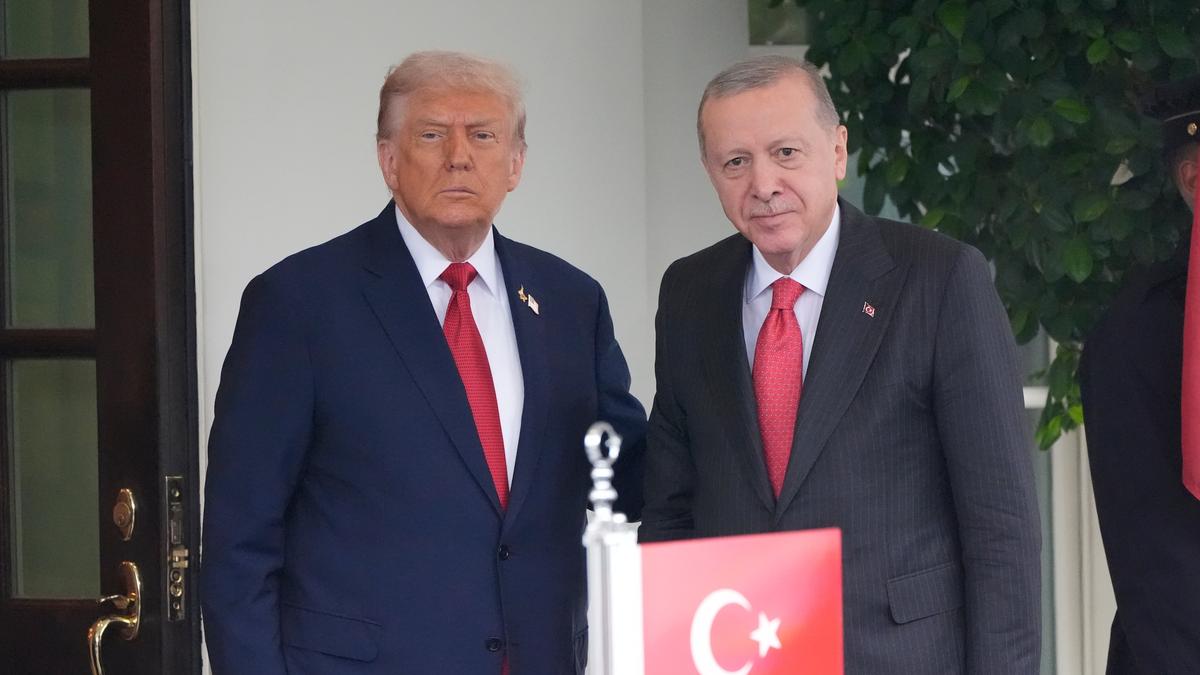 Trump hosts Turkiye’s Erdogan at U.S. considers lifting a ban on F-35 sales to NATO ally