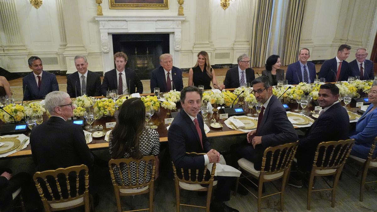 Trump hosts tech titans at White House dinner