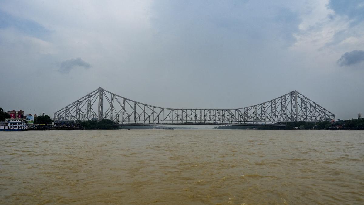 Steel truss bridges have ‘secret’ defences against collapse