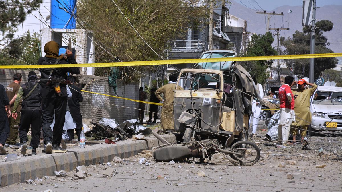 Car bombing outside a Pakistani security force headquarters in Quetts kills at least 8