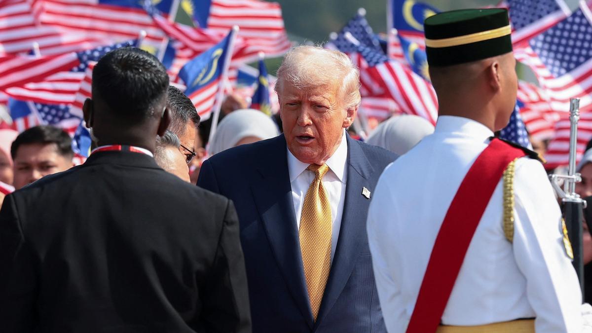 Trump heads to Tokyo for trade, security talks before Xi summit