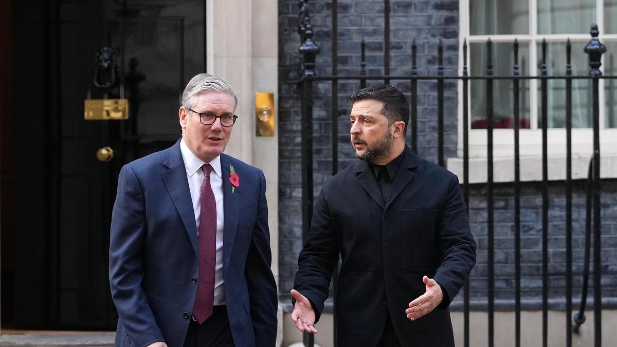 Zelenskyy urges U.S. to broaden Russian oil sanctions and seeks long-range missiles