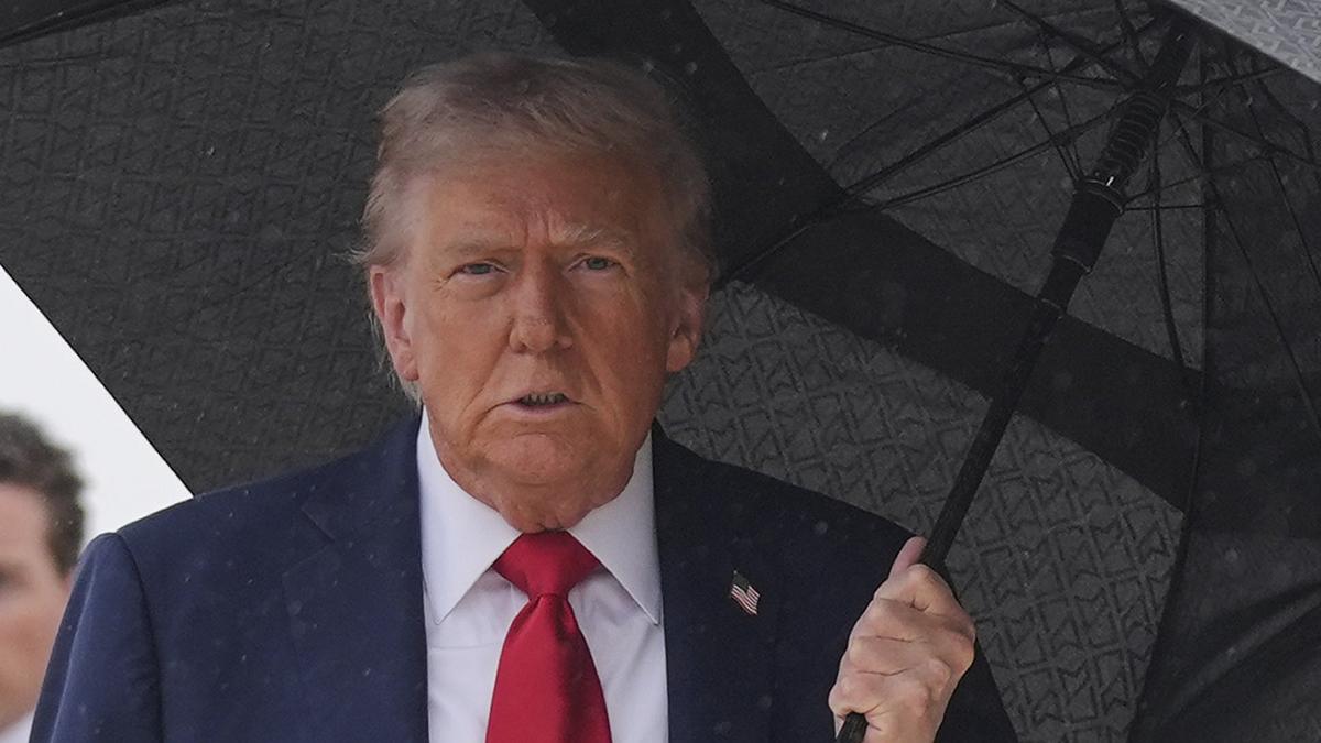 Trump warns Russia he may send Ukraine long-range Tomahawks if Moscow doesn’t settle war soon