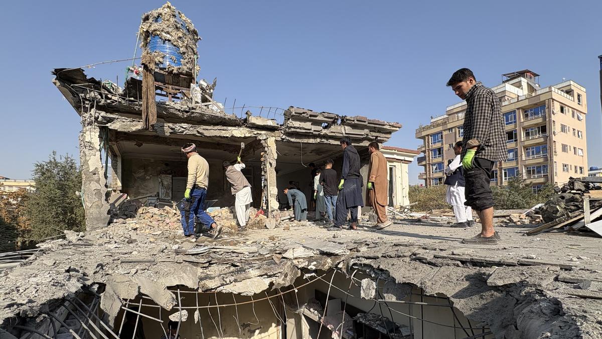 Pakistan ready for talks with Afghanistan, but only on ‘legitimate’ and ‘respectful conditions’: PM Sharif