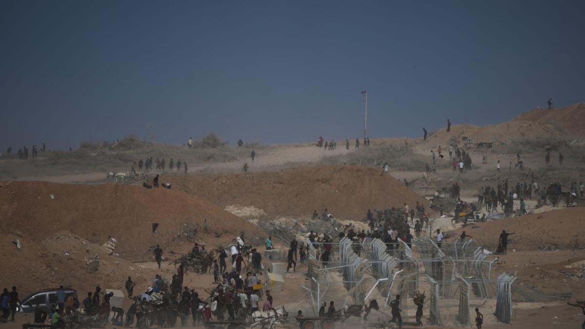 Officials say food sites run by controversial U.S.-Israeli-backed group in Gaza are being shut down