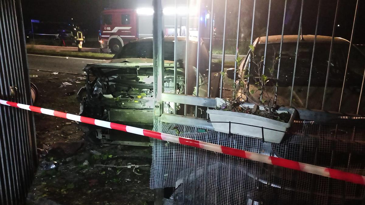 Bomb explodes outside home of top Italian investigative journalist