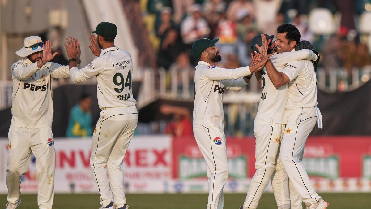 PAK vs SA second Test: Two late wickets jolts South Africa progress against Pakistan