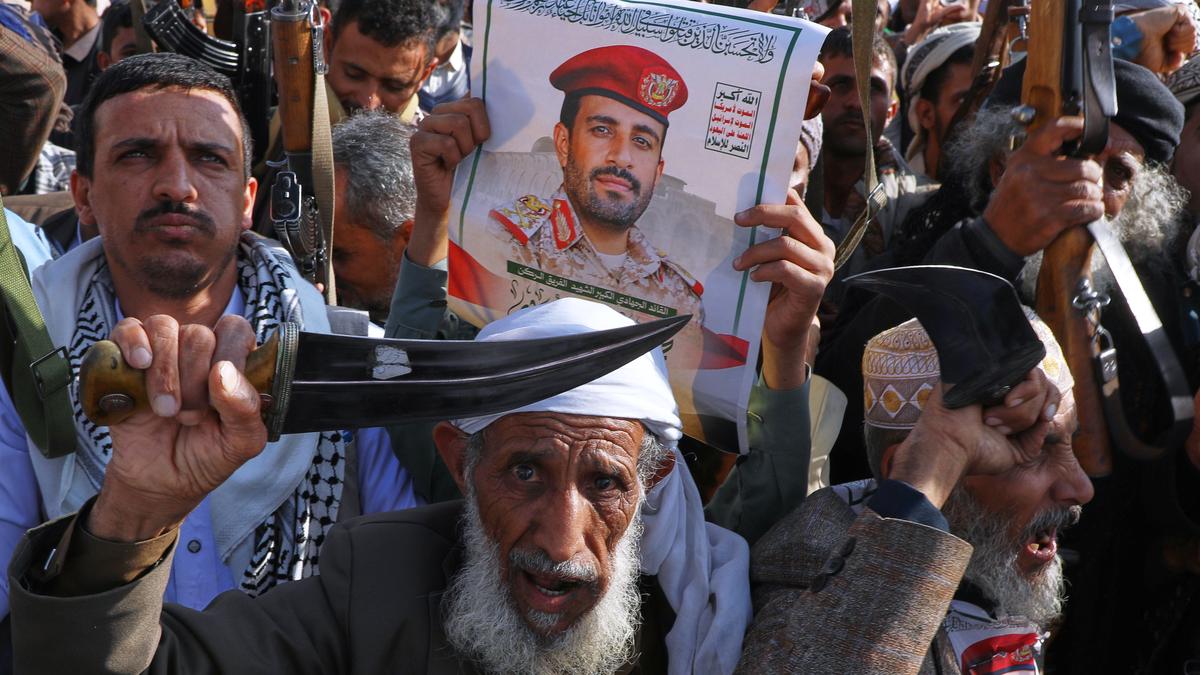 Yemen’s Houthi rebels detain 20 UN employees, confiscate equipment