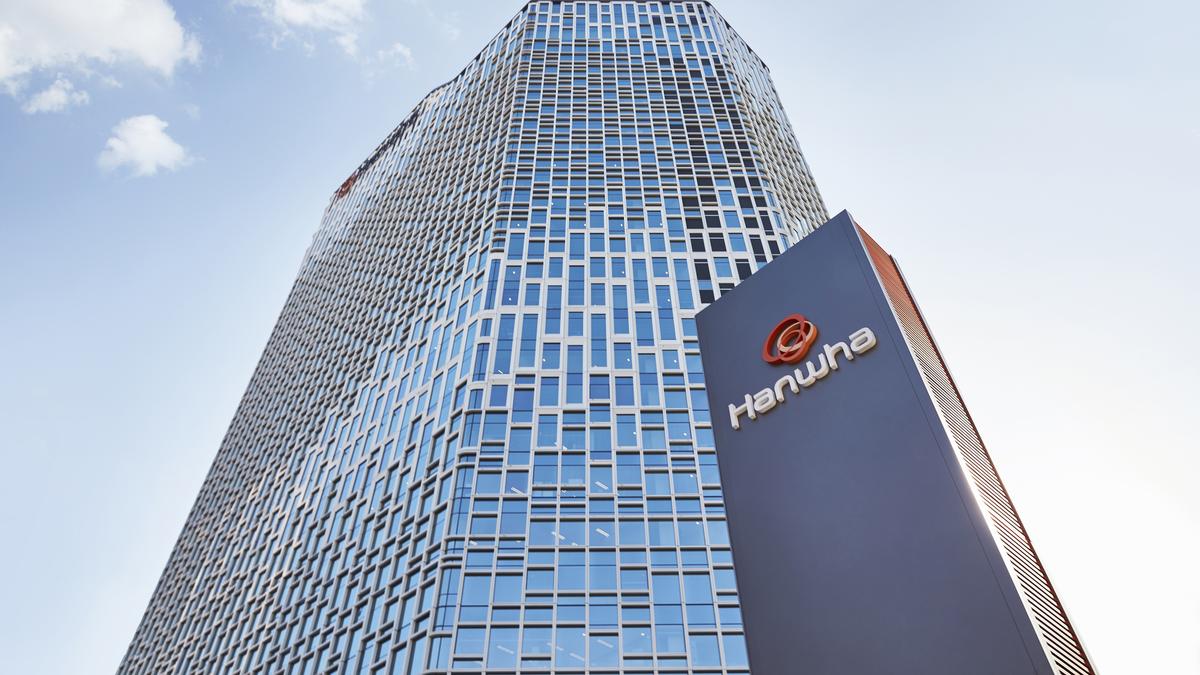 China takes steps against U.S.-linked units of South Korea shipbuilder Hanwha