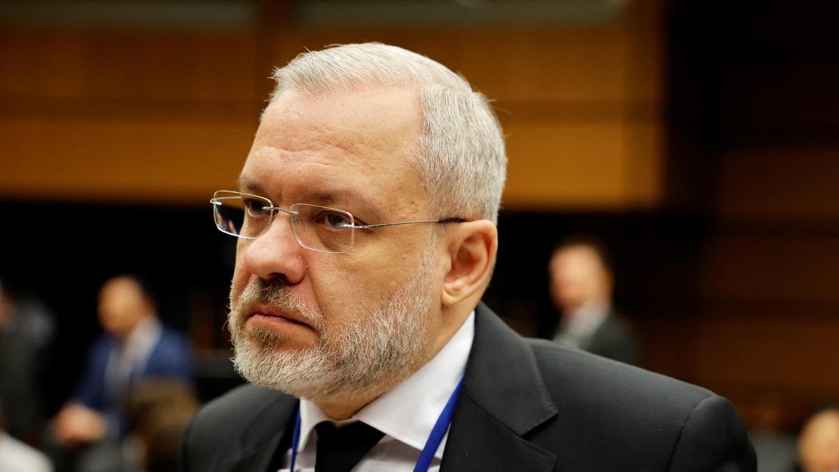 Ukraine’s government suspends Justice Minister amid energy corruption investigation