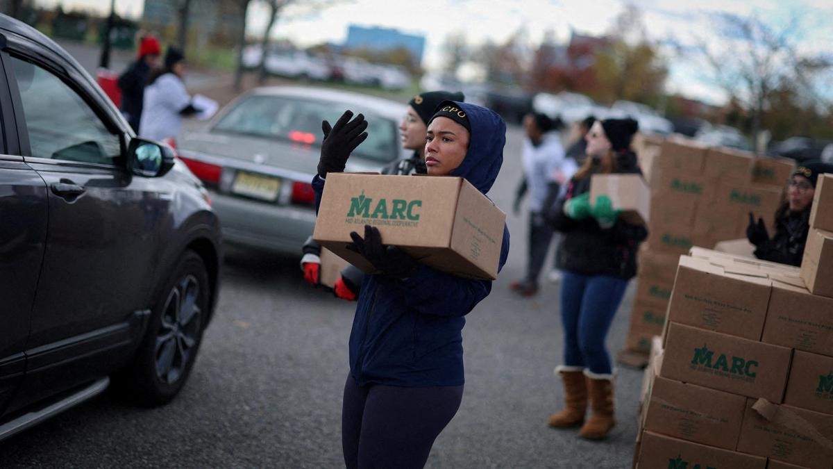 U.S. Supreme Court issues emergency order to block full SNAP food aid payments