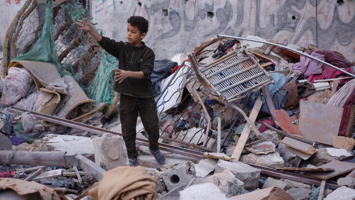 Hamas delegation in Cairo to discuss Gaza ceasefire, sources say