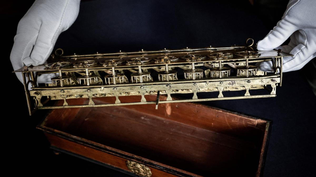 Christie’s suspends auction of Pascal’s 1642 calculator