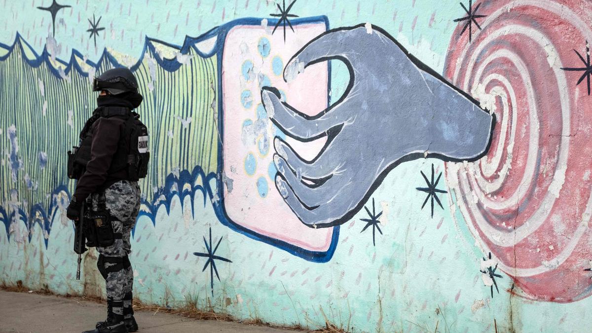 Mexico authorities kill 13 in face-off in cartel-plagued State