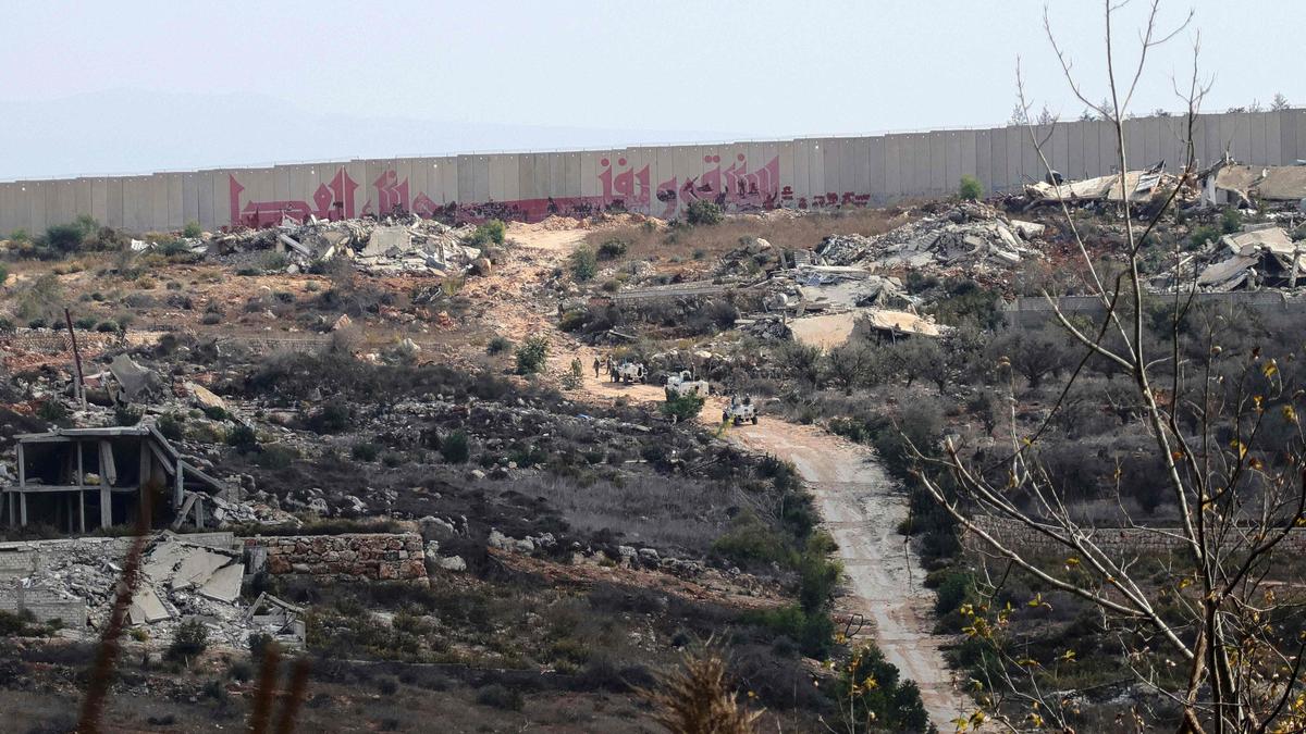 Lebanon to file complaint against Israel for wall inside its territory