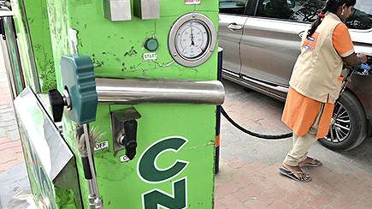 Mumbai CNG pumps see rush after gas pipeline damage disrupts supply