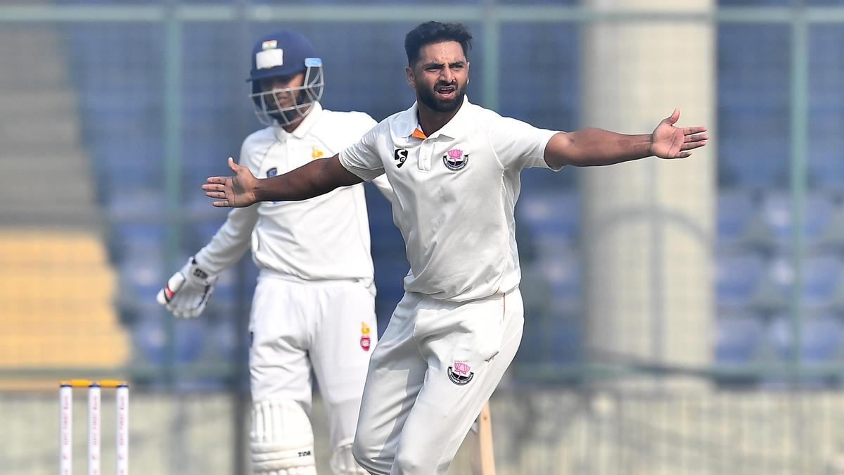 Ranji Trophy | Not everyone can swing the ball both ways like I do, says Nabi