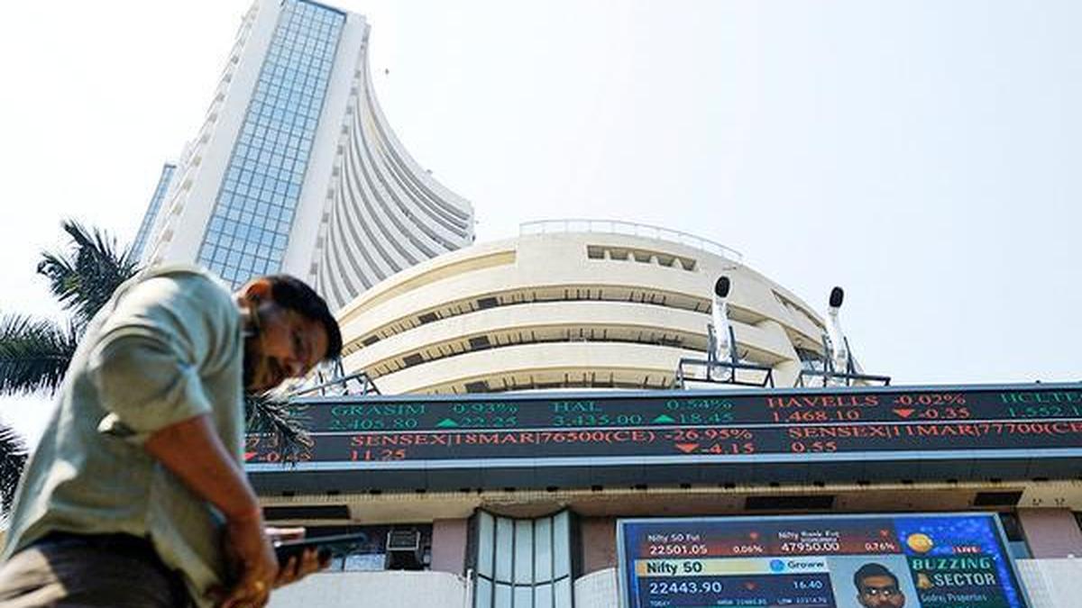 Sensex declines for third day, sheds 367 points on foreign fund outflows
