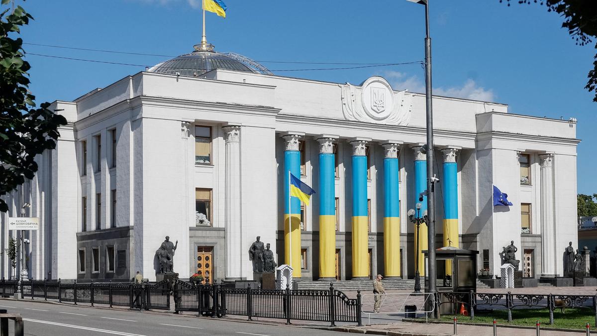 Ukraine anti-corruption agency raids Parliament offices