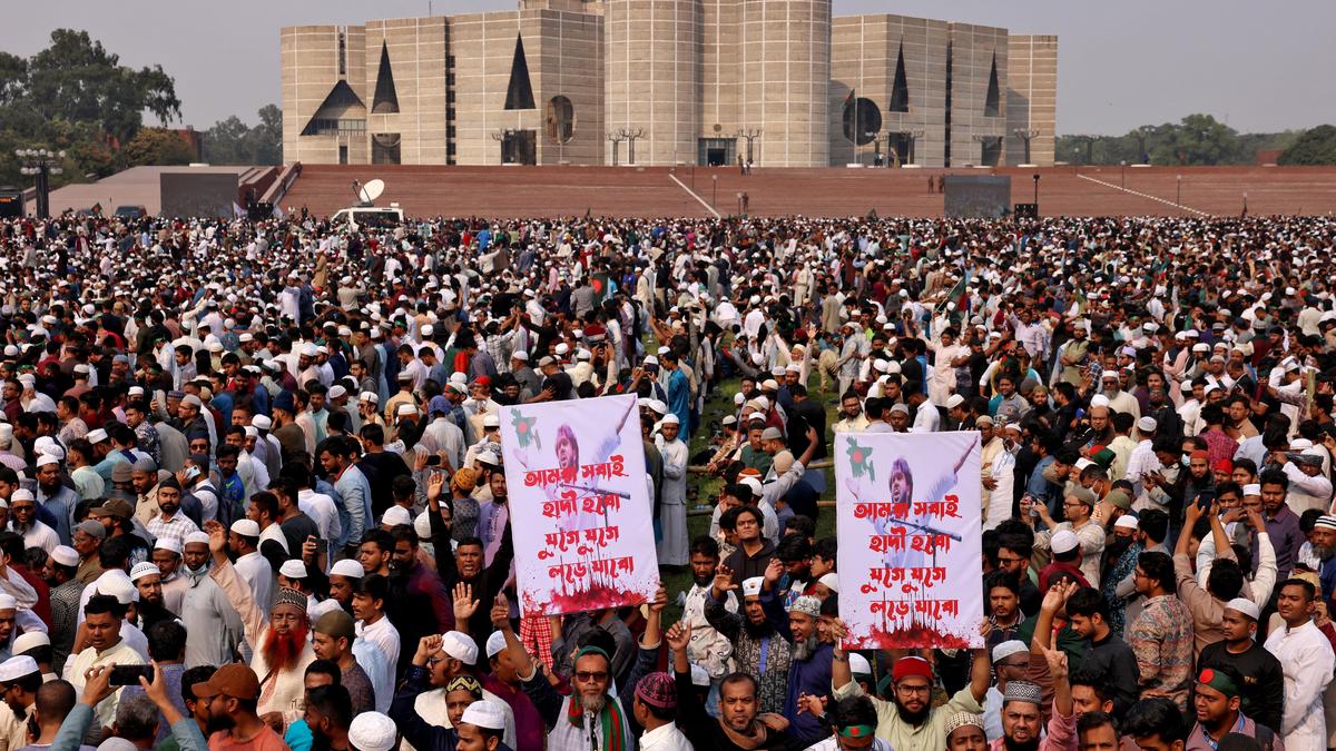 Protesters block key Dhaka junction seeking justice for Sharif Osman Hadi’s killing