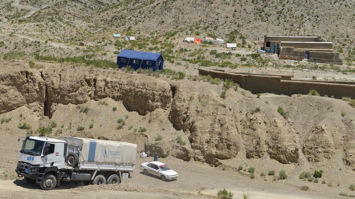 Pakistan allows U.N. to deliver relief supplies to Afghanistan through 2 border crossings