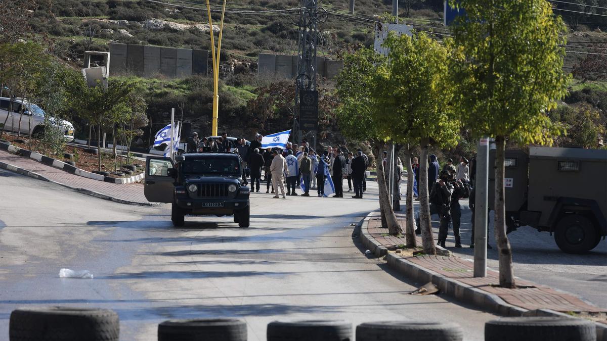 Israel says Hamas ‘will be disarmed’ after group proposes weapons freeze