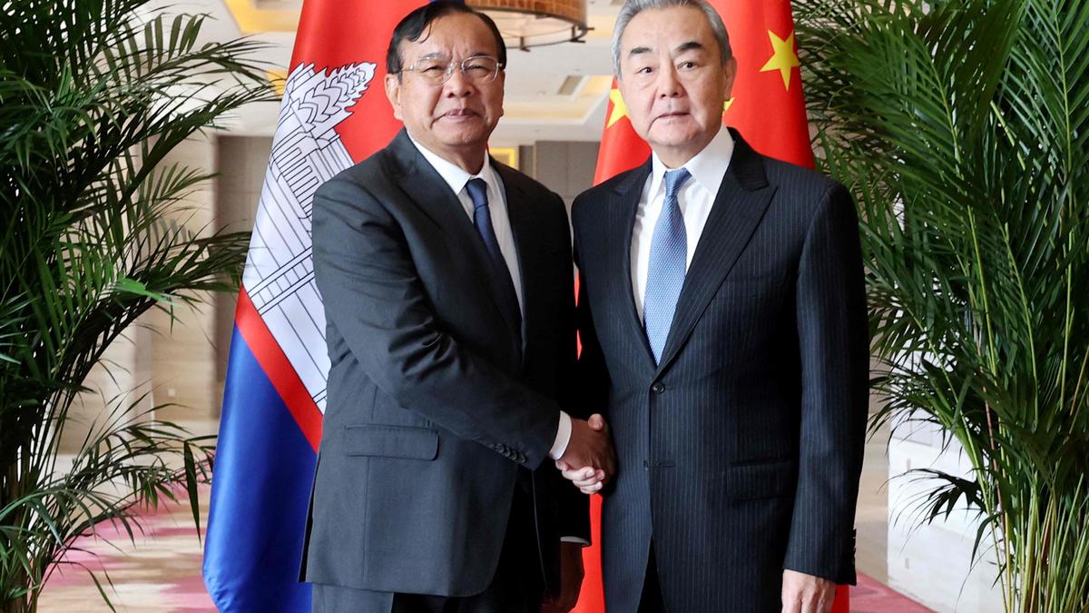 Thai, Cambodian top diplomats meet in China to solidify ceasefire